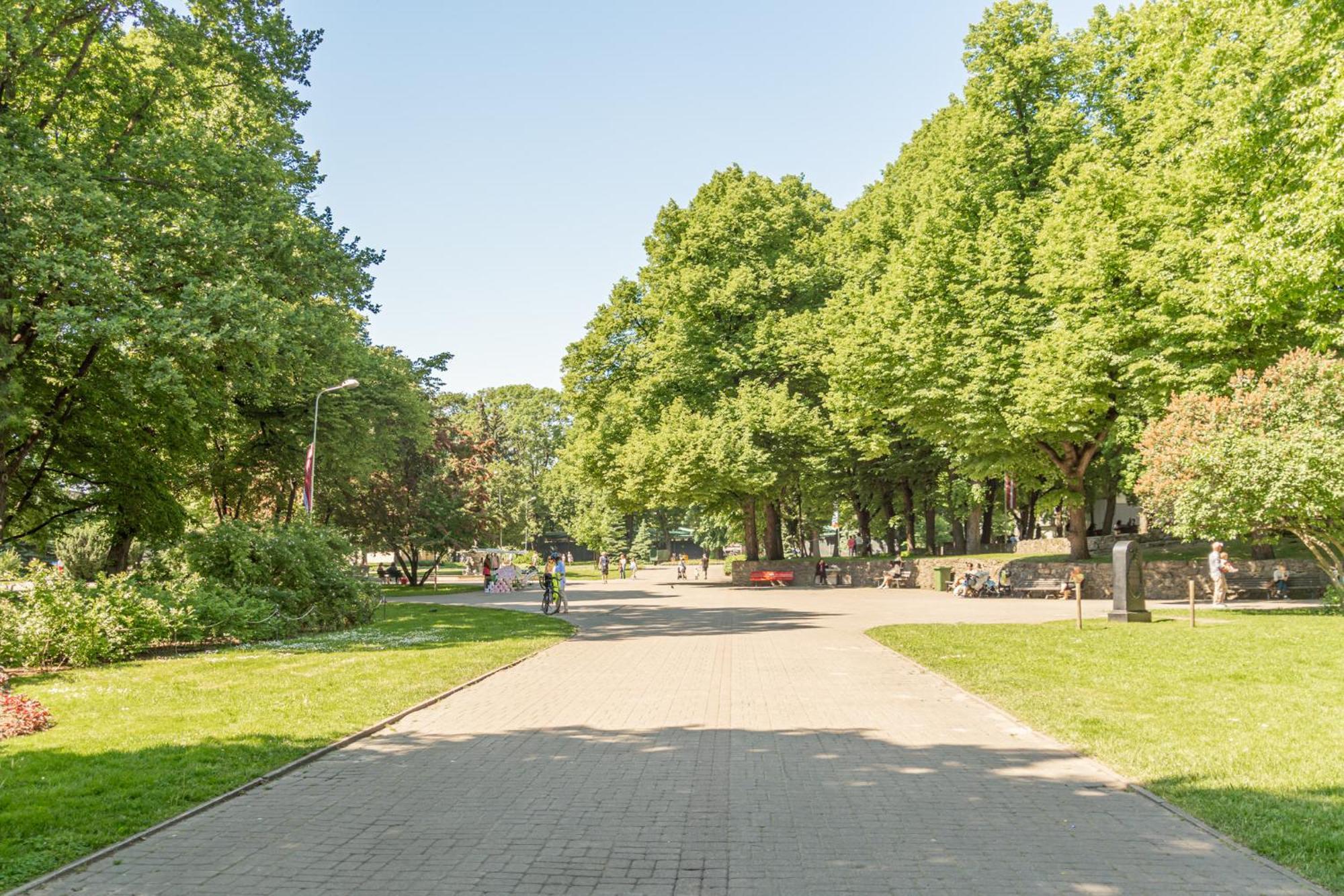 Prestigious Former Library Apartment - Perfect Location Рига Экстерьер фото