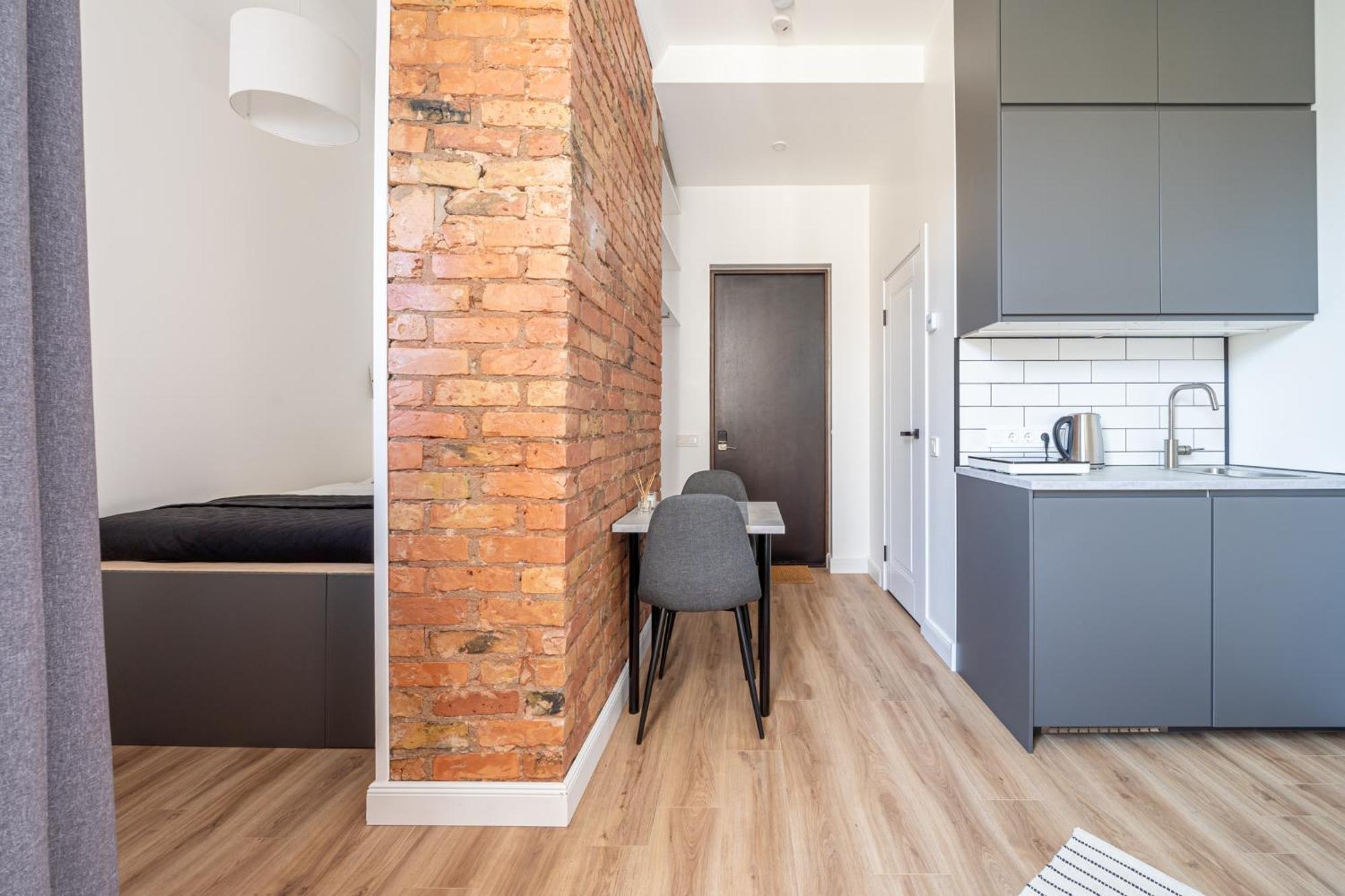 Prestigious Former Library Apartment - Perfect Location Рига Экстерьер фото